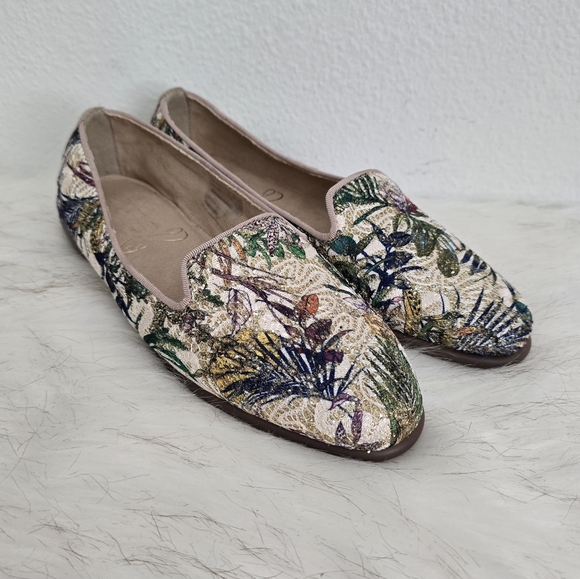 Aerosoles Betunia Embroidered Flats - Picture 2 of 8
